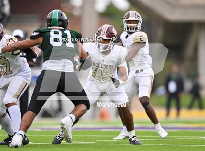 Thumbnail 2 in Fort Bend Hightower vs. Summer Creek (UIL Football 6A D2 Region III Quarterfinal) photogallery.