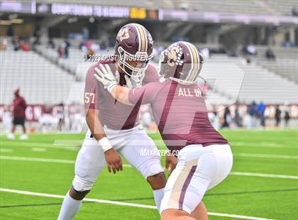 Thumbnail 2 in Fort Bend Hightower vs. Summer Creek (UIL Football 6A D2 Region III Quarterfinal) photogallery.
