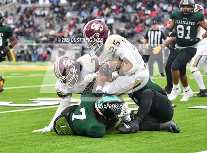 Thumbnail 1 in Fort Bend Hightower vs. Summer Creek (UIL Football 6A D2 Region III Quarterfinal) photogallery.