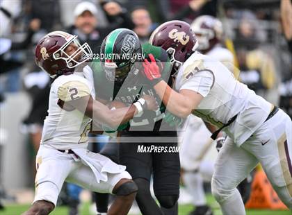 Thumbnail 1 in Fort Bend Hightower vs. Summer Creek (UIL Football 6A D2 Region III Quarterfinal) photogallery.