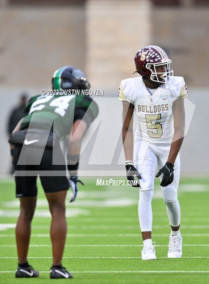 Thumbnail 2 in Fort Bend Hightower vs. Summer Creek (UIL Football 6A D2 Region III Quarterfinal) photogallery.