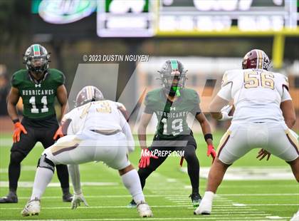 Thumbnail 1 in Fort Bend Hightower vs. Summer Creek (UIL Football 6A D2 Region III Quarterfinal) photogallery.