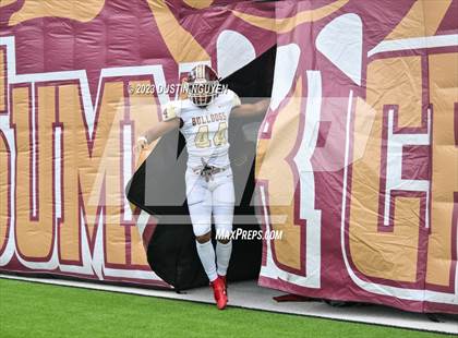 Thumbnail 3 in Fort Bend Hightower vs. Summer Creek (UIL Football 6A D2 Region III Quarterfinal) photogallery.