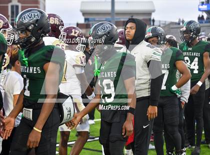 Thumbnail 2 in Fort Bend Hightower vs. Summer Creek (UIL Football 6A D2 Region III Quarterfinal) photogallery.