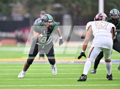 Thumbnail 1 in Fort Bend Hightower vs. Summer Creek (UIL Football 6A D2 Region III Quarterfinal) photogallery.