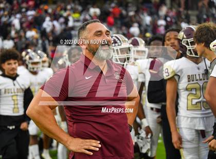 Thumbnail 3 in Fort Bend Hightower vs. Summer Creek (UIL Football 6A D2 Region III Quarterfinal) photogallery.