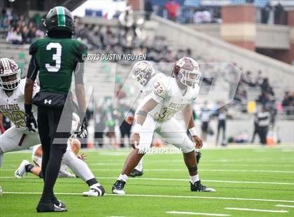 Thumbnail 3 in Fort Bend Hightower vs. Summer Creek (UIL Football 6A D2 Region III Quarterfinal) photogallery.