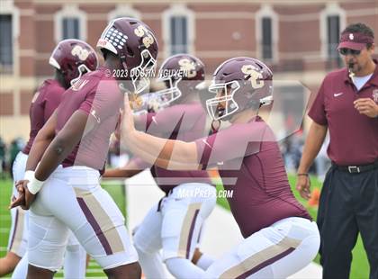 Thumbnail 1 in Fort Bend Hightower vs. Summer Creek (UIL Football 6A D2 Region III Quarterfinal) photogallery.