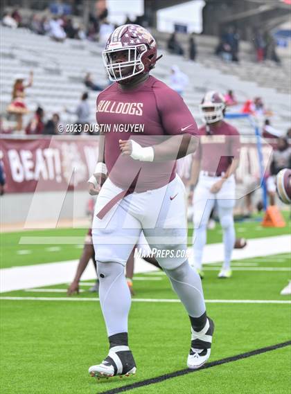 Thumbnail 3 in Fort Bend Hightower vs. Summer Creek (UIL Football 6A D2 Region III Quarterfinal) photogallery.