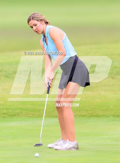 Thumbnail 3 in NCHSAA 2A Final (Day 2 / Awards) photogallery.