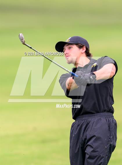 Thumbnail 2 in NCHSAA 2A Final (Day 2 / Awards) photogallery.