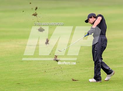Thumbnail 3 in NCHSAA 2A Final (Day 2 / Awards) photogallery.