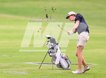 Thumbnail 1 in NCHSAA 2A Final (Day 2 / Awards) photogallery.