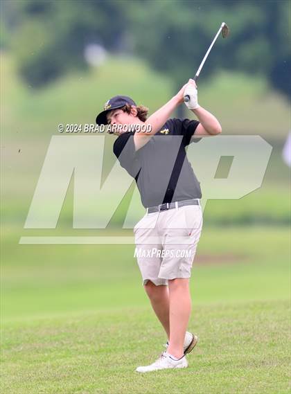 Thumbnail 2 in NCHSAA 2A Final (Day 2 / Awards) photogallery.