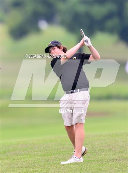 Thumbnail 3 in NCHSAA 2A Final (Day 2 / Awards) photogallery.