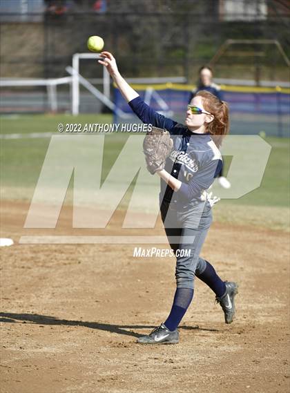 Thumbnail 3 in Lynbrook vs Baldwin photogallery.