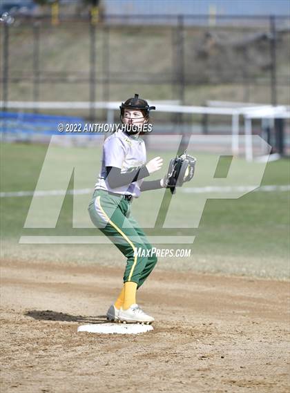 Thumbnail 1 in Lynbrook vs Baldwin photogallery.