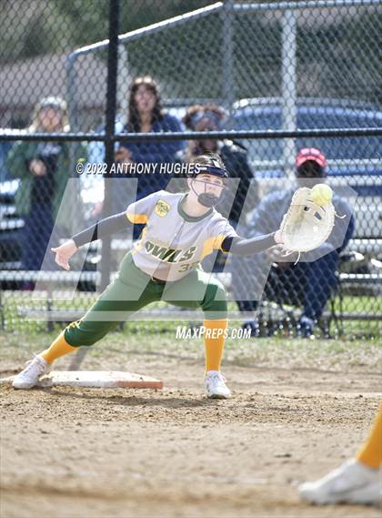 Thumbnail 2 in Lynbrook vs Baldwin photogallery.