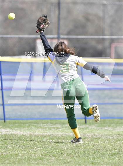 Thumbnail 3 in Lynbrook vs Baldwin photogallery.