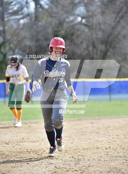 Thumbnail 2 in Lynbrook vs Baldwin photogallery.
