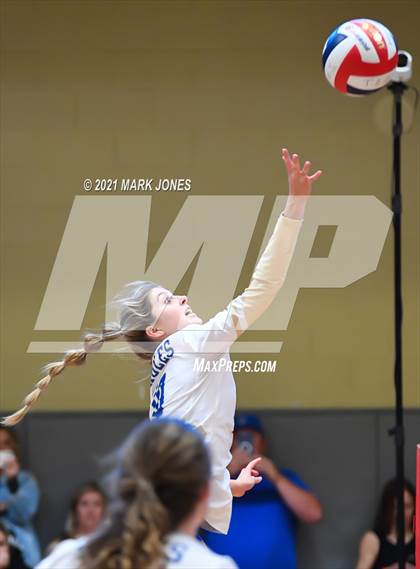 Thumbnail 2 in Santa Margarita vs. Oviedo (Nike Tournament of Champions) photogallery.