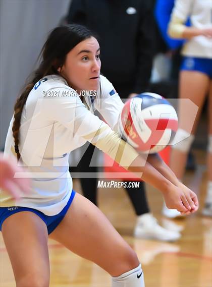 Thumbnail 3 in Santa Margarita vs. Oviedo (Nike Tournament of Champions) photogallery.