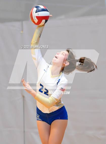 Thumbnail 1 in Santa Margarita vs. Oviedo (Nike Tournament of Champions) photogallery.