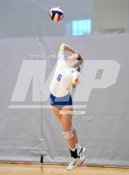 Thumbnail 1 in Santa Margarita vs. Oviedo (Nike Tournament of Champions) photogallery.