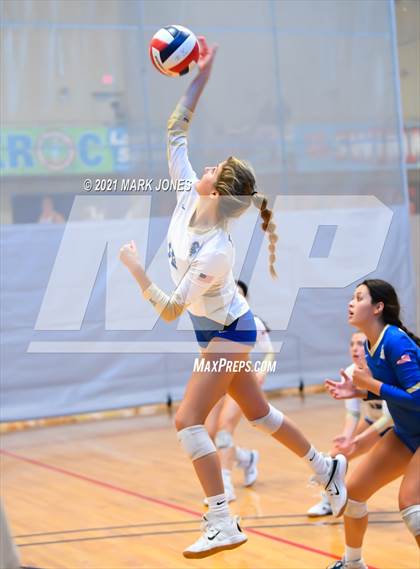 Thumbnail 1 in Santa Margarita vs. Oviedo (Nike Tournament of Champions) photogallery.