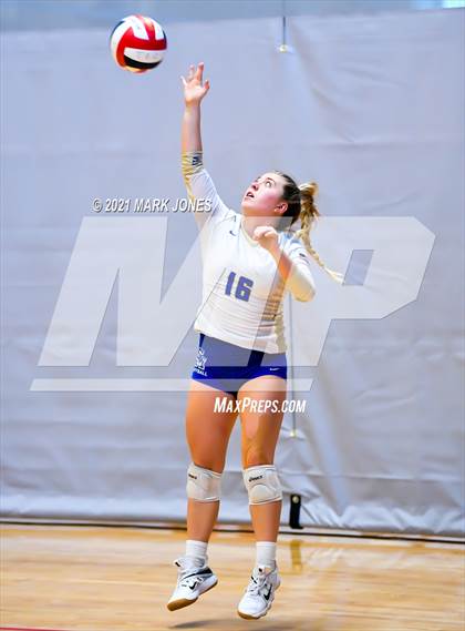 Thumbnail 1 in Santa Margarita vs. Oviedo (Nike Tournament of Champions) photogallery.