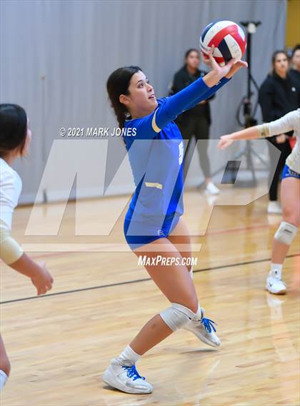 Thumbnail 1 in Santa Margarita vs. Oviedo (Nike Tournament of Champions) photogallery.