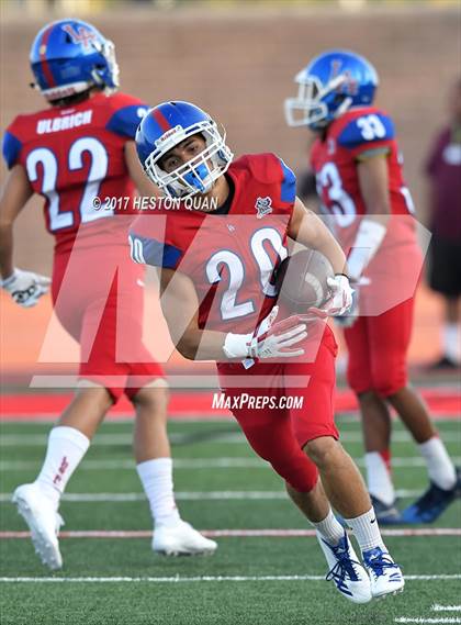 Thumbnail 3 in Long Beach Poly @ Los Alamitos photogallery.