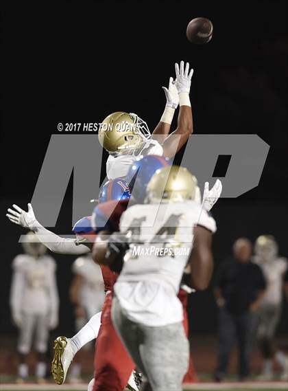 Thumbnail 2 in Long Beach Poly @ Los Alamitos photogallery.