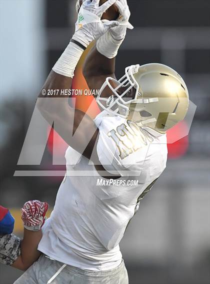 Thumbnail 3 in Long Beach Poly @ Los Alamitos photogallery.