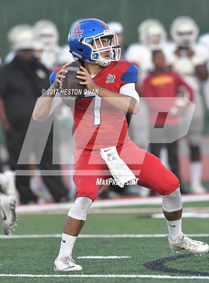 Thumbnail 3 in Long Beach Poly @ Los Alamitos photogallery.