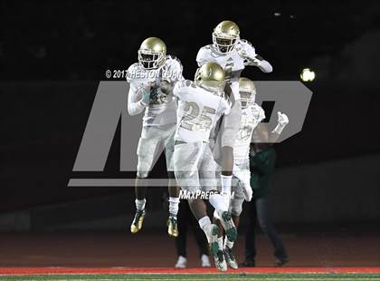 Thumbnail 2 in Long Beach Poly @ Los Alamitos photogallery.