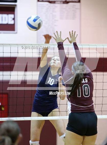 Thumbnail 2 in Fraser @ Utica Ford photogallery.