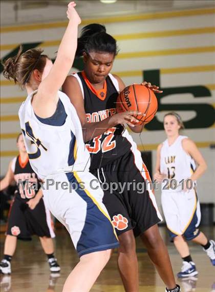 Thumbnail 1 in Seymour vs Powell (Pilot Food-mart Invitational) photogallery.