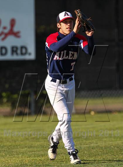 Thumbnail 1 in Allen @ White (UIL 5A Region II Bi-District Playoff) photogallery.
