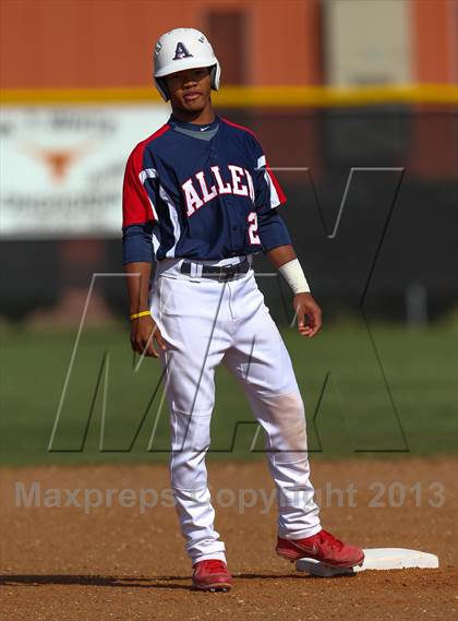 Thumbnail 1 in Allen @ White (UIL 5A Region II Bi-District Playoff) photogallery.