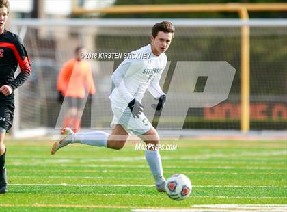 Thumbnail 2 in Libertyville vs. Stevenson (IHSA 3A Regional Final) photogallery.