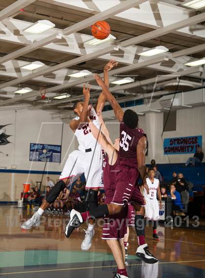 Thumbnail 3 in South Houston vs. Cinco Ranch (McDonald's Texas Invitational) photogallery.