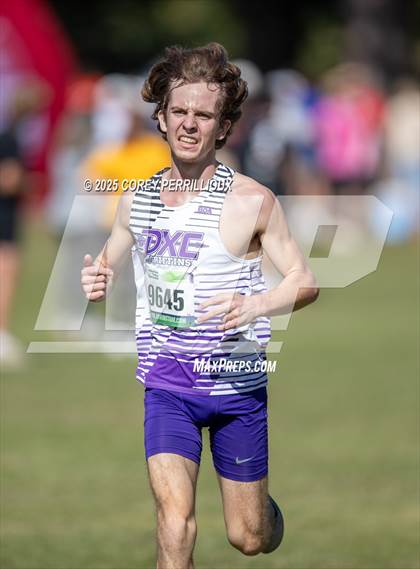 Thumbnail 1 in LHSAA Division 1 Region 2 Final photogallery.