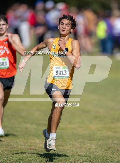 Thumbnail 1 in LHSAA Division 1 Region 2 Final photogallery.