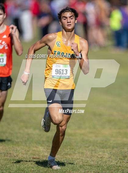 Thumbnail 3 in LHSAA Division 1 Region 2 Final photogallery.