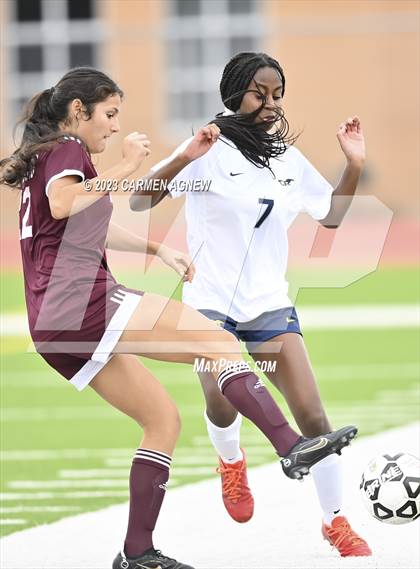 Thumbnail 2 in Cypress Ranch vs Cy-Fair photogallery.