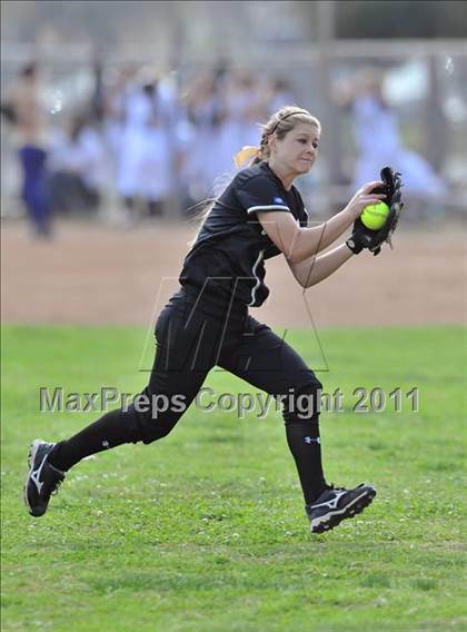 Thumbnail 1 in Gahr vs Peninsula (Downey Tournament) photogallery.