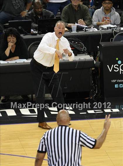 Thumbnail 3 in Newark Memorial vs. Archbishop Mitty (CIF D2 NorCal Regional Final) photogallery.