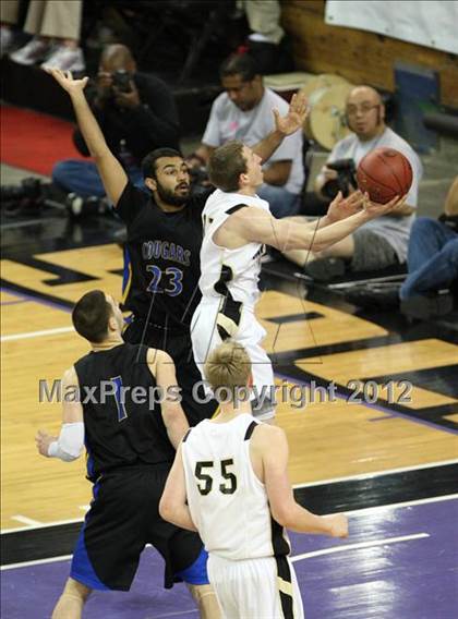 Thumbnail 1 in Newark Memorial vs. Archbishop Mitty (CIF D2 NorCal Regional Final) photogallery.