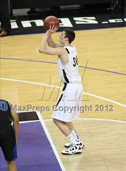 Thumbnail 3 in Newark Memorial vs. Archbishop Mitty (CIF D2 NorCal Regional Final) photogallery.